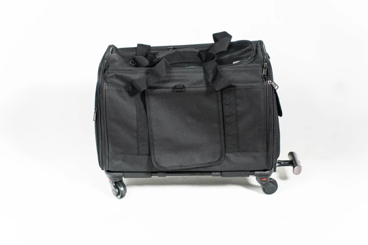 Transporter na kółkach dla psa i kota VETVERTA czarny | Rozszerzana torba transportowa 40 × 48 × 32 cm.jpg