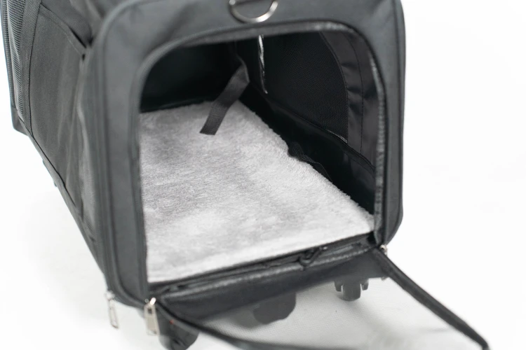 Transporter na kółkach dla psa i kota VETVERTA czarny | Rozszerzana torba transportowa 40 × 48 × 32 cm.jpg