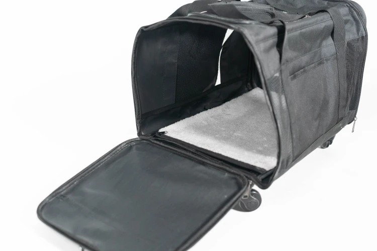 Transporter na kółkach dla psa i kota VETVERTA czarny | Rozszerzana torba transportowa 40 × 48 × 32 cm.jpg